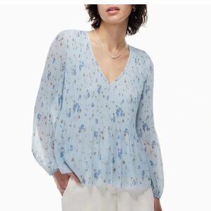 Aritzia Wilfred Daydreamer V Neck Pleated Blouse Size Medium Blue Long Sleeves